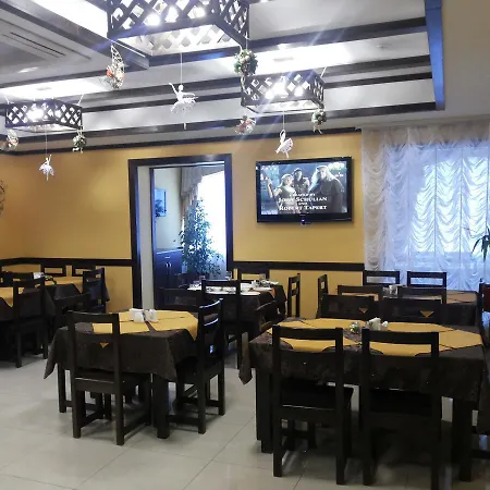 Sribni Rosy Hotel Mykulychyn