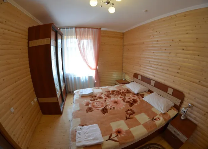 Otel Sribni Rosy